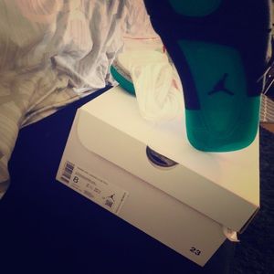 WMNS AIR JORDAN RETRO 4 'RASTA'